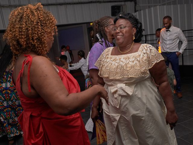 Le mariage de Didier et Johanna à Montreuil, Seine-Saint-Denis 18