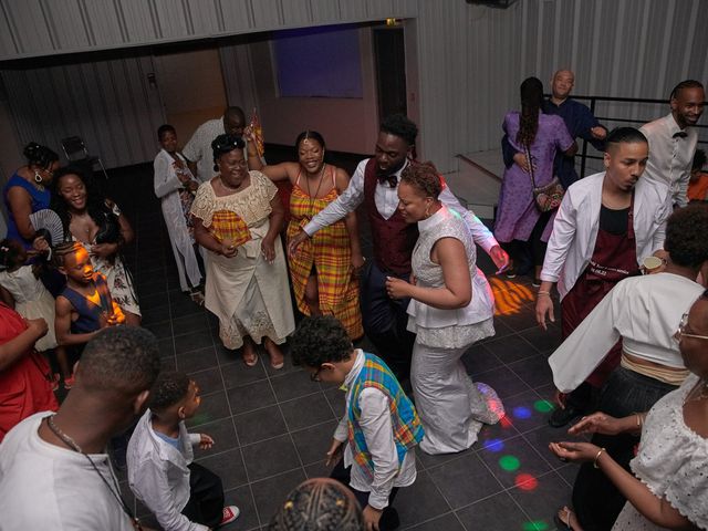 Le mariage de Didier et Johanna à Montreuil, Seine-Saint-Denis 28