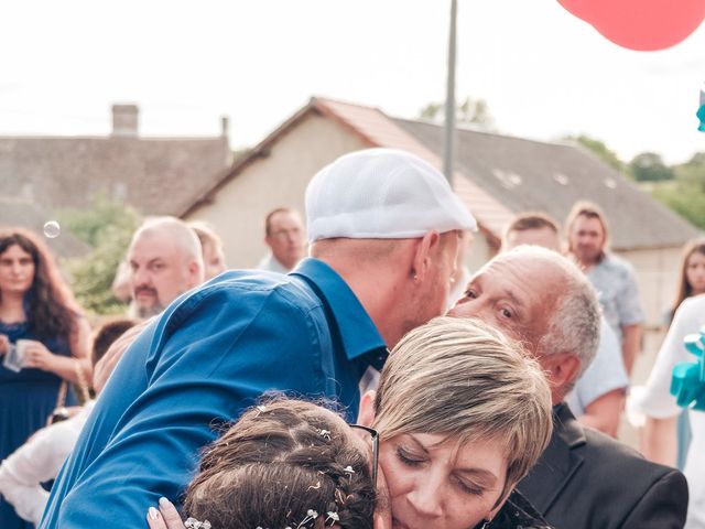 Le mariage de Guillaume et Elsa à Villeneuve-les-Genêts, Yonne 32