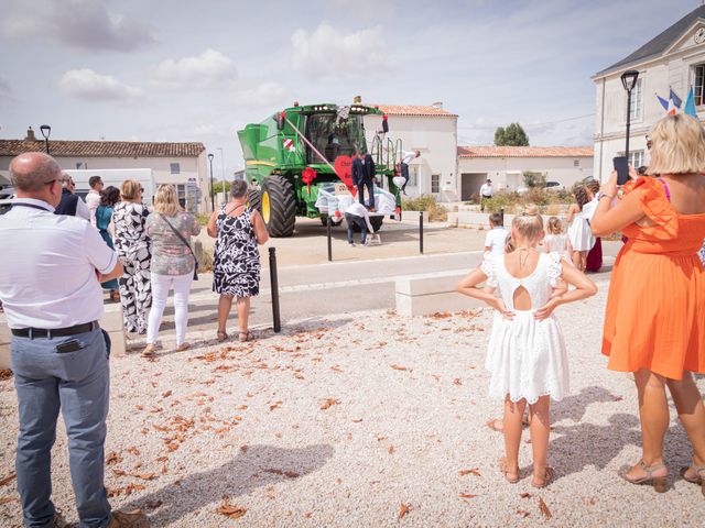 Le mariage de Bastien et Charlotte à Saint-Sauveur-d&apos;Aunis, Charente Maritime 2