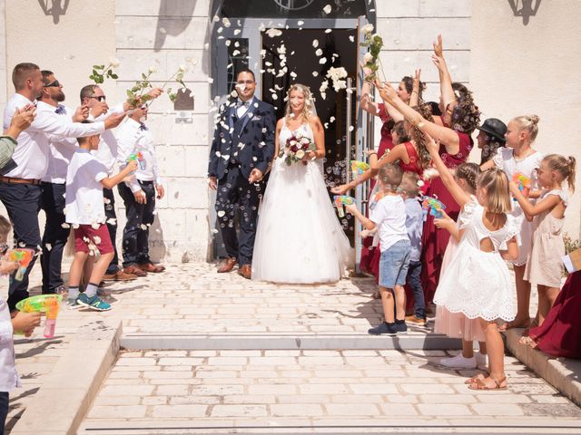 Le mariage de Bastien et Charlotte à Saint-Sauveur-d&apos;Aunis, Charente Maritime 16