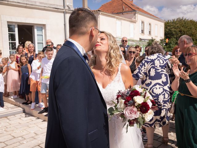 Le mariage de Bastien et Charlotte à Saint-Sauveur-d&apos;Aunis, Charente Maritime 18