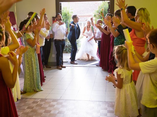 Le mariage de Bastien et Charlotte à Saint-Sauveur-d&apos;Aunis, Charente Maritime 73