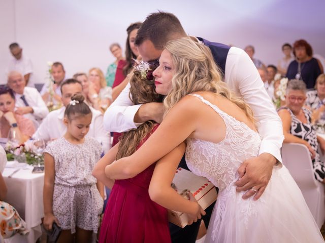 Le mariage de Bastien et Charlotte à Saint-Sauveur-d&apos;Aunis, Charente Maritime 77