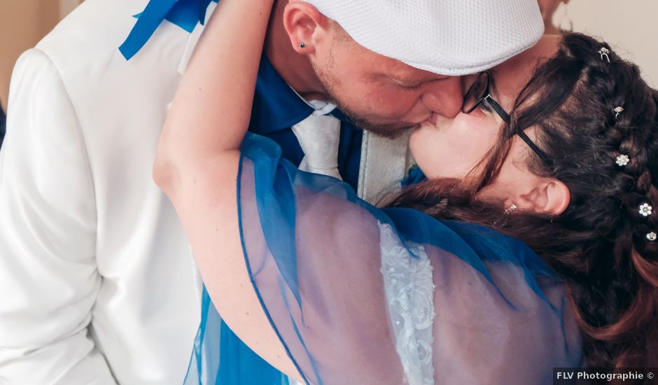 Le mariage de Guillaume et Elsa à Villeneuve-les-Genêts, Yonne