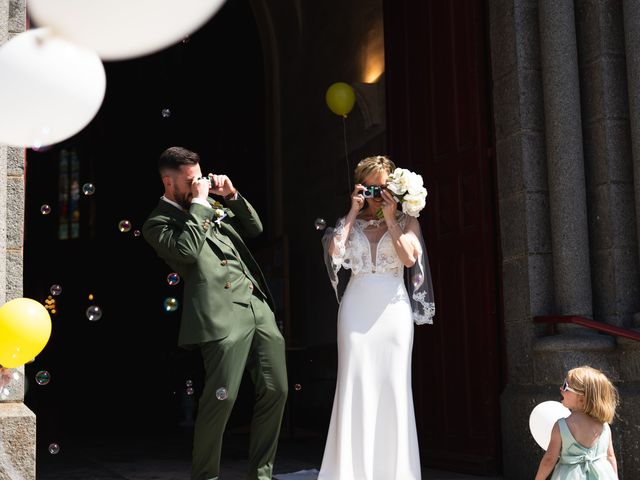 Le mariage de Jérémy et Hélène à Saint-Rémy-du-Plein, Ille et Vilaine 15