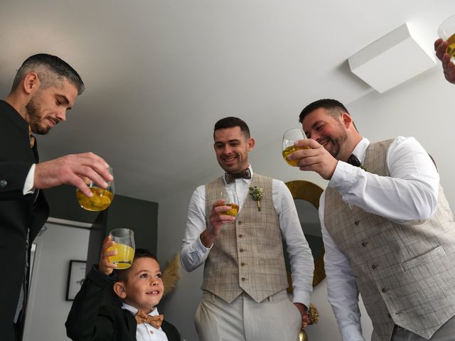 Le mariage de Anthony et Justine à Plouézec, Côtes d'Armor 11