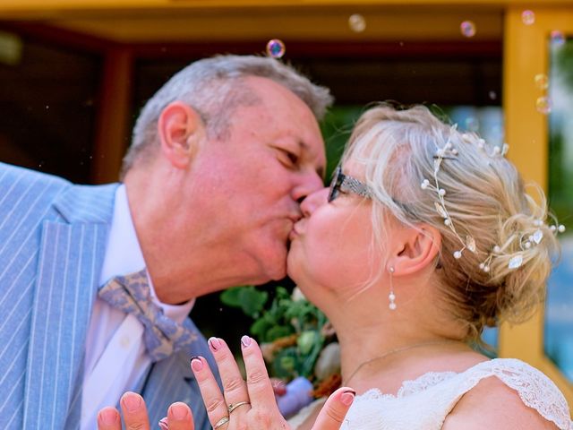 Le mariage de Sylvain  et Corinne  à Luisant, Eure-et-Loir 7