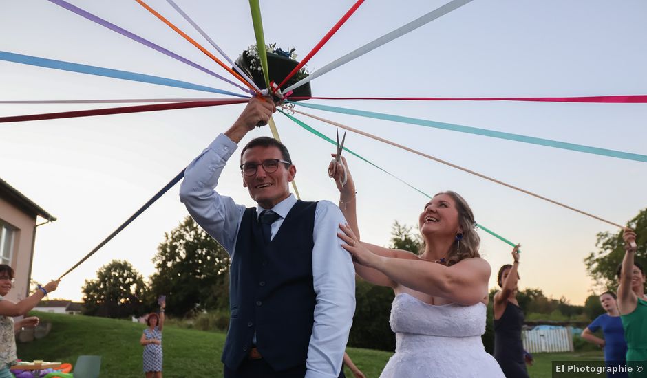 Le mariage de Claude et Hélène à Vergaville, Moselle