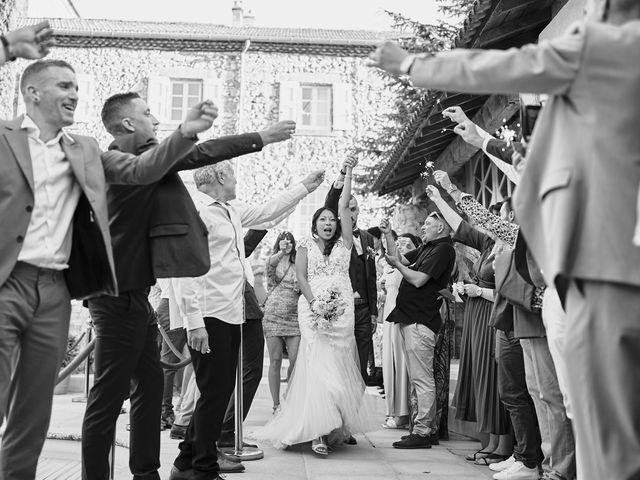 Le mariage de Chanda et Romain à Lemps, Ardèche 69