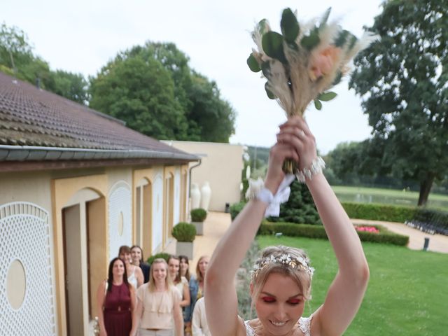 Le mariage de Célian et Sarah à Noisseville, Moselle 23