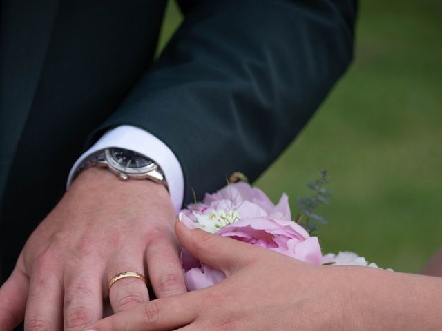 Le mariage de Thomas et Anais à Cazaux-Savès, Gers 14