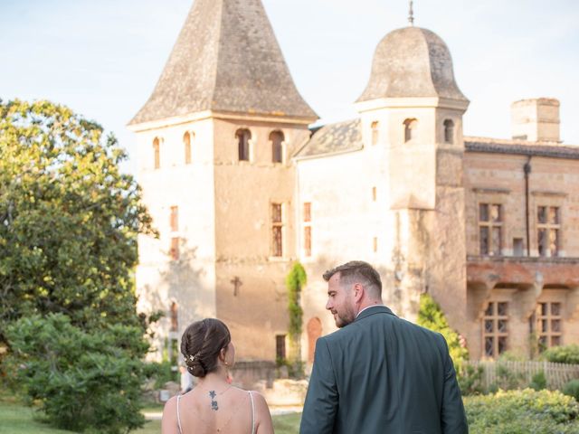 Le mariage de Thomas et Anais à Cazaux-Savès, Gers 15