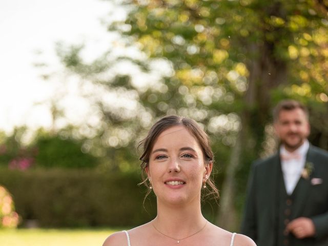 Le mariage de Thomas et Anais à Cazaux-Savès, Gers 16