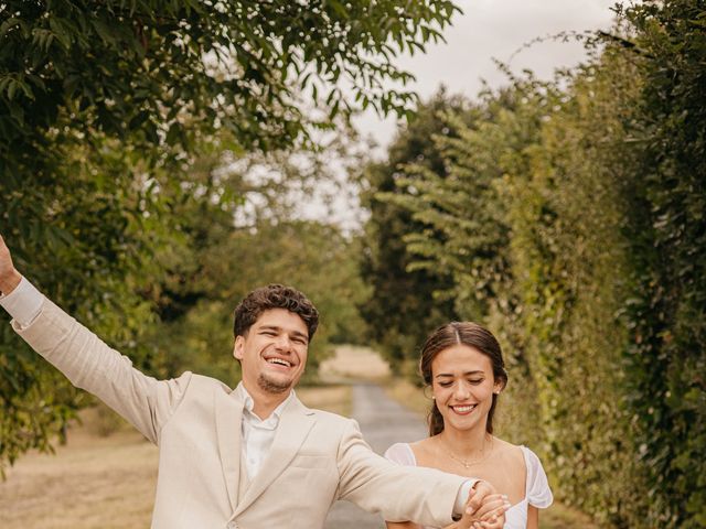 Le mariage de Damien et Anne-Charlotte à Léoville, Charente Maritime 47
