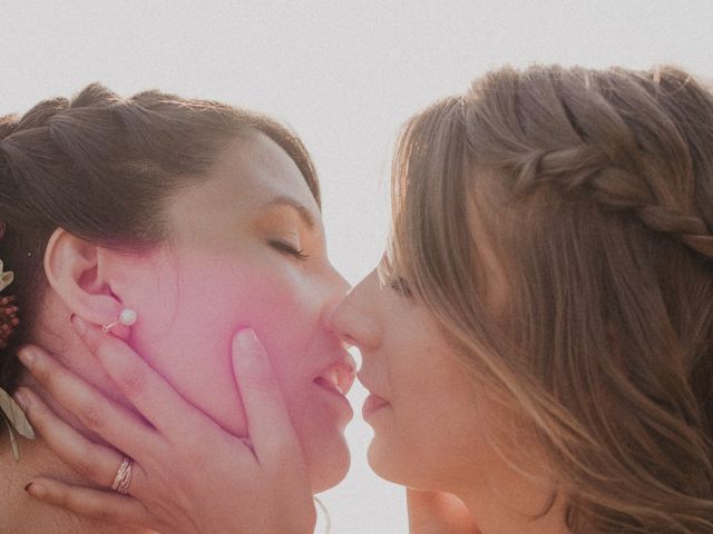 Le mariage de Coralie et Sarah à Loubens, Gironde 33