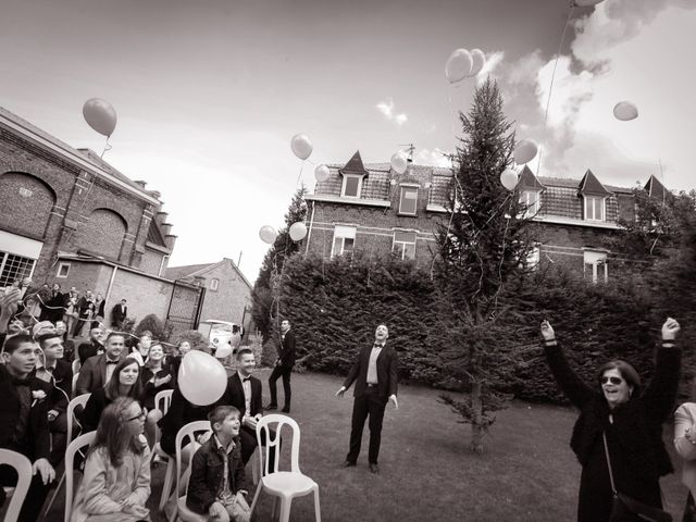 Le mariage de Simon et Sarah à Comines, Nord 20