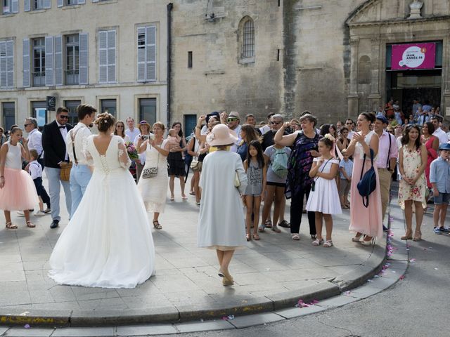 Le mariage de Maxime et Coralie à Arles, Bouches-du-Rhône 56
