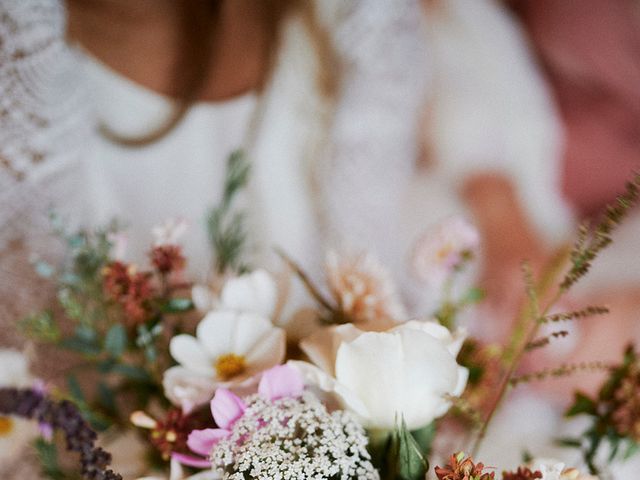 Le mariage de Antoine et Camille à Oppedette, Alpes-de-Haute-Provence 56