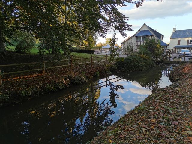 Le mariage de Renan et Claire à Bavent, Calvados 5