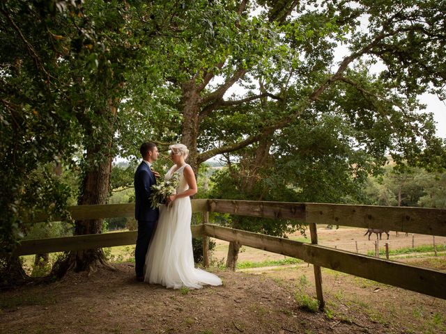 Le mariage de Emeric et Elise à Varennes, Haute-Garonne 27