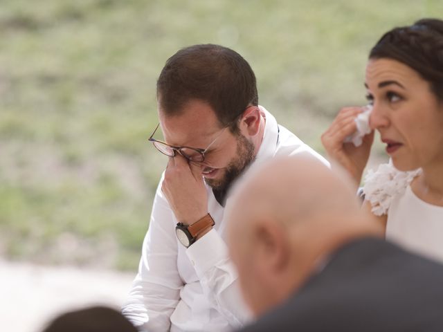 Le mariage de Alexis et Sarah à Saint-Priest-Bramefant, Puy-de-Dôme 15