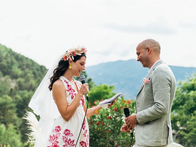 Le mariage de Alex et Lorène à Entrevaux, Alpes-de-Haute-Provence 27