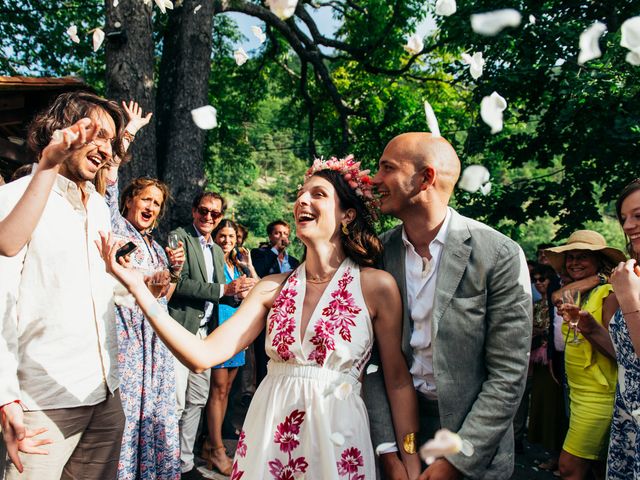 Le mariage de Alex et Lorène à Entrevaux, Alpes-de-Haute-Provence 45