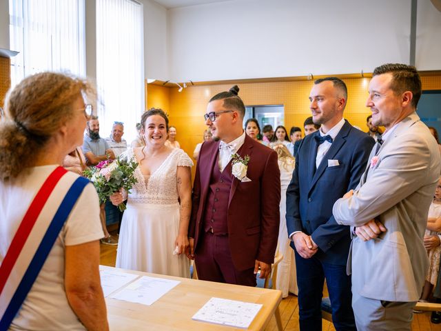 Le mariage de Aurélie et Florent à Vieux-Charmont, Doubs 2