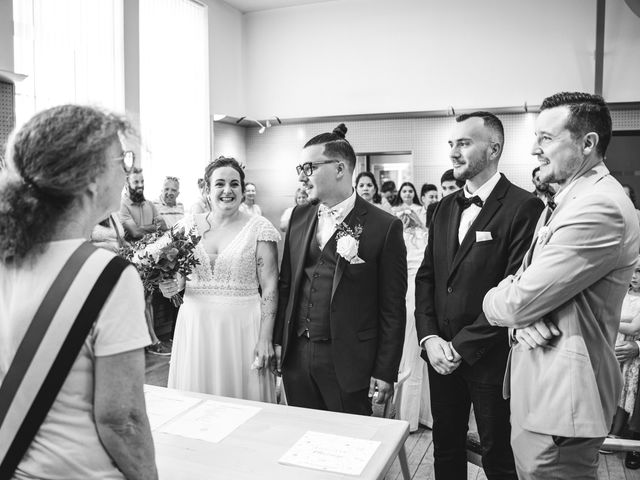 Le mariage de Aurélie et Florent à Vieux-Charmont, Doubs 9
