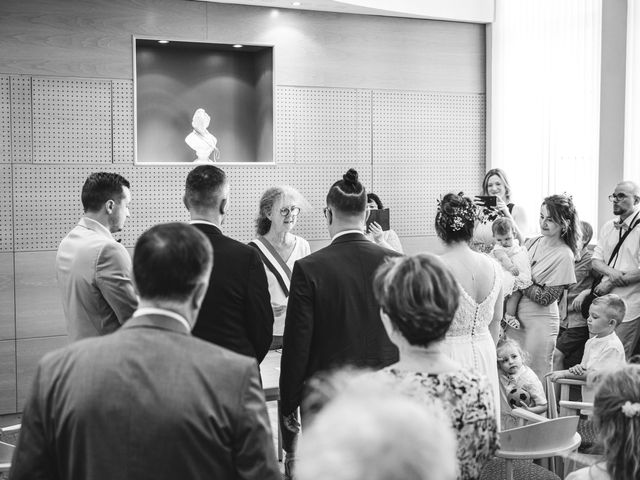 Le mariage de Aurélie et Florent à Vieux-Charmont, Doubs 12