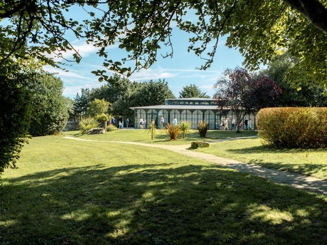 Le mariage de Nicolas  et Astrid  à Ploubalay, Côtes d&apos;Armor 1