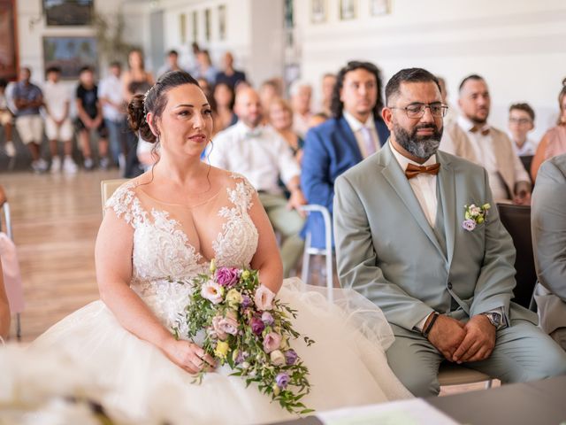 Le mariage de Elijah et Magali à Châteauneuf-sur-Isère, Drôme 16