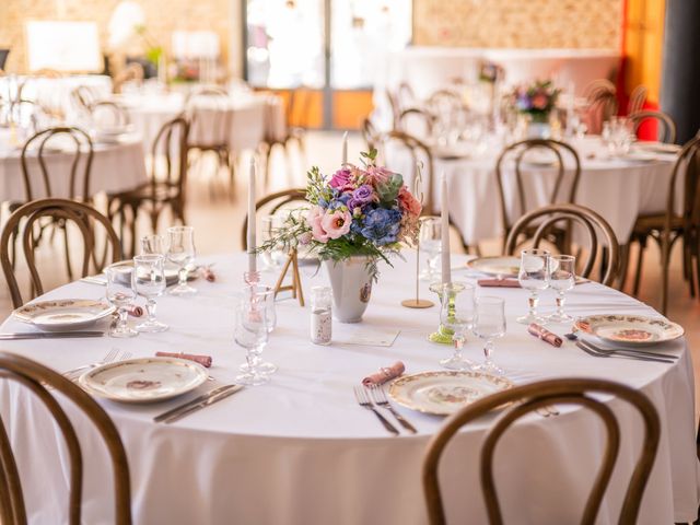 Le mariage de Elijah et Magali à Châteauneuf-sur-Isère, Drôme 20