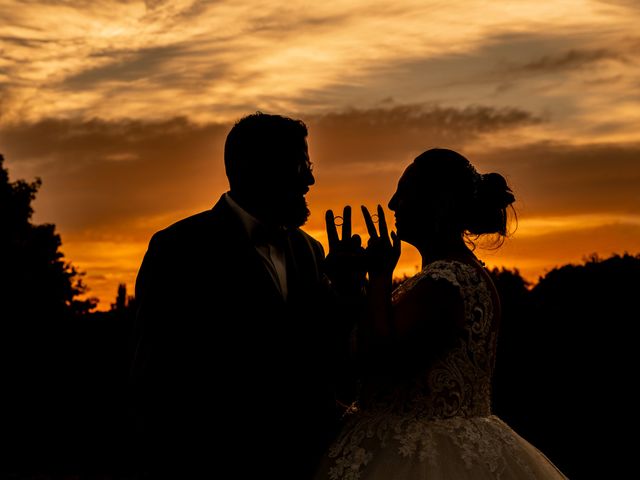 Le mariage de Elijah et Magali à Châteauneuf-sur-Isère, Drôme 39