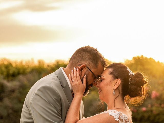 Le mariage de Elijah et Magali à Châteauneuf-sur-Isère, Drôme 57