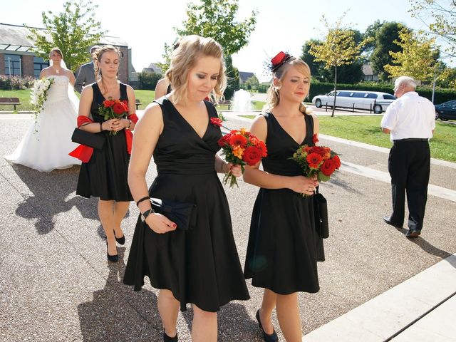 Le mariage de Tony et Severine à Porte-Joie, Eure 6