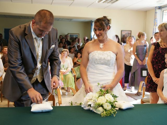 Le mariage de Tony et Severine à Porte-Joie, Eure 13