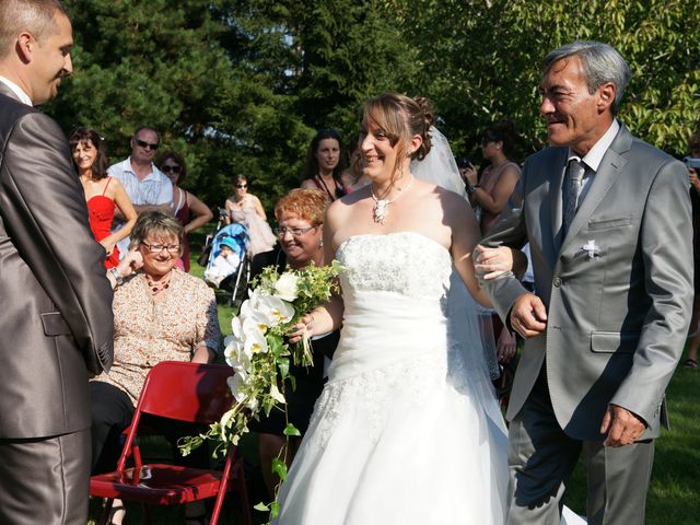 Le mariage de Tony et Severine à Porte-Joie, Eure 27