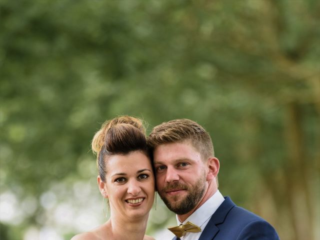 Le mariage de David et Céline à Tillières, Maine et Loire 4