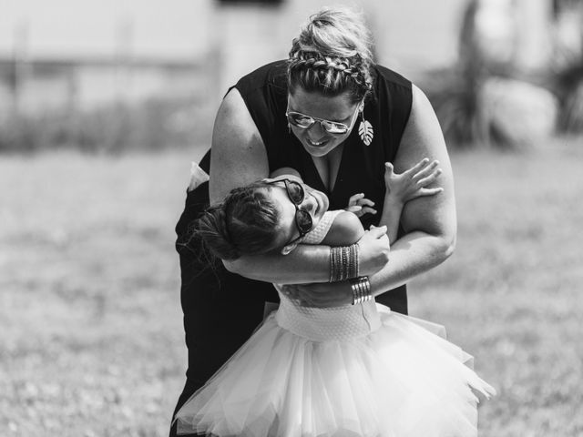 Le mariage de David et Céline à Tillières, Maine et Loire 10