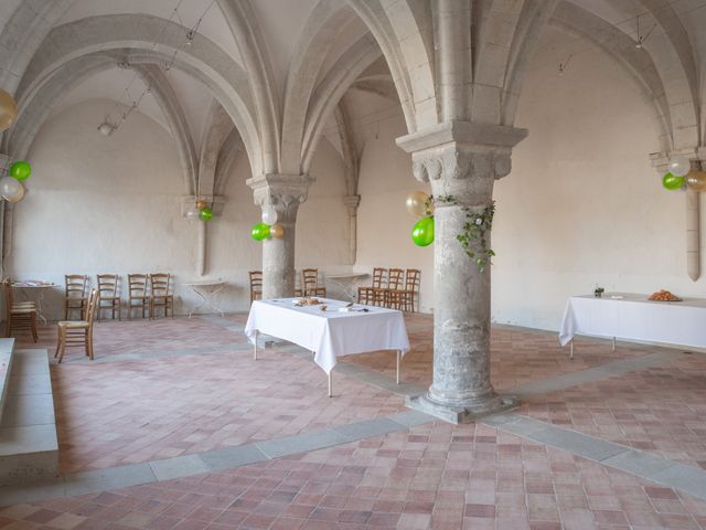 Le mariage de Baptiste et Marine à Saint-Didier-la-Forêt, Allier 7