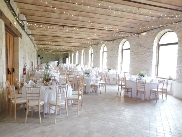 Le mariage de Romain et Eline à Saint-Laurent-des-Arbres, Gard 3