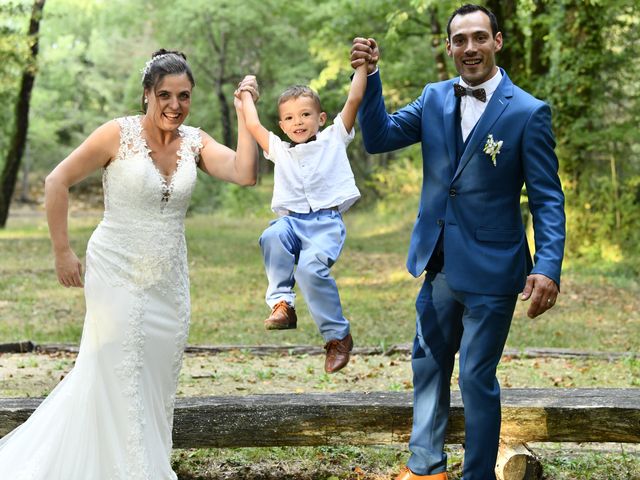 Le mariage de Faustyne et Damien à Béruges, Vienne 51