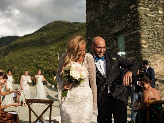 Le mariage de Claudio et Victoria à Nonza, Corse 11