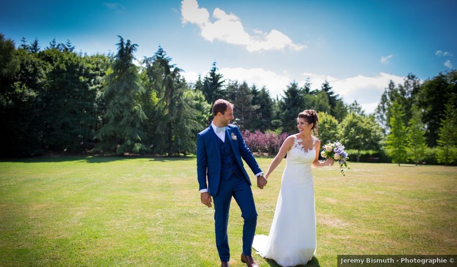 Le mariage de Mathieu et Danaé à Bleury, Eure-et-Loir