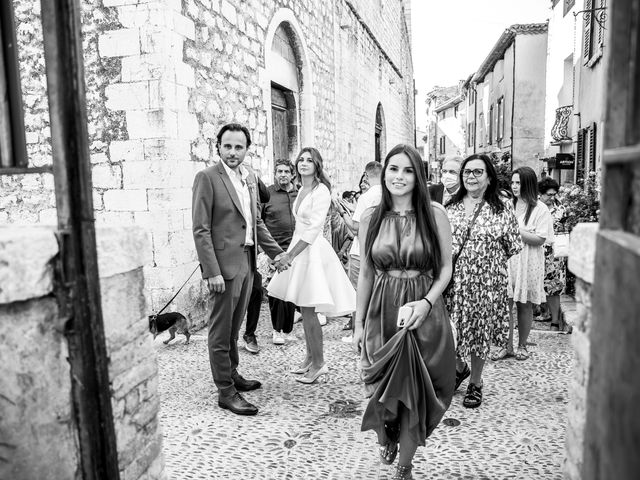 Le mariage de Raphaël et Leslie à Villecroze, Var 11