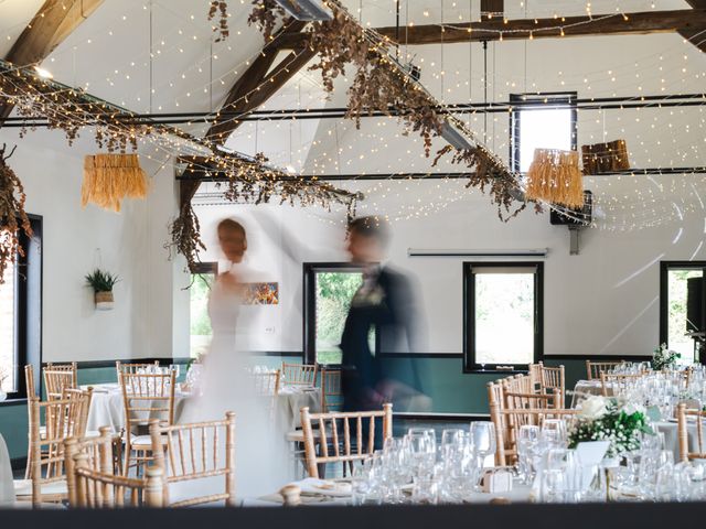 Le mariage de Jonathan et Camille à Wambrechies, Nord 5