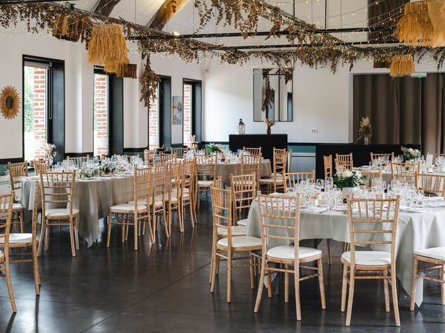 Le mariage de Jonathan et Camille à Wambrechies, Nord 7