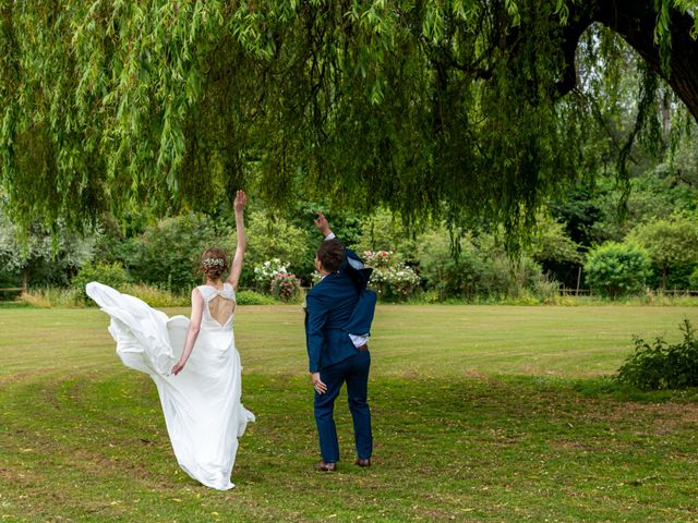Le mariage de Jonathan et Camille à Wambrechies, Nord 10
